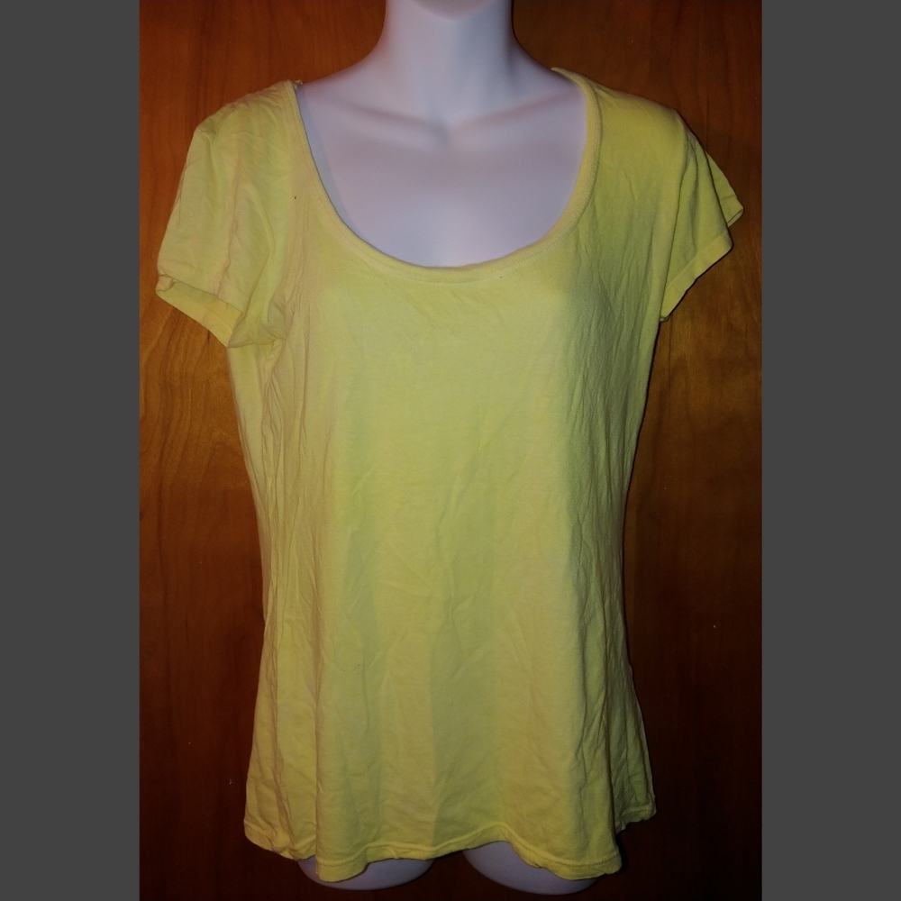 2/$8 Plain yellow short sleeve tee shirt